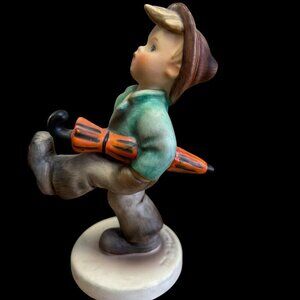 Vintage Hummel Happy Traveler #109 TMK-5 West Germany Excellent Condition